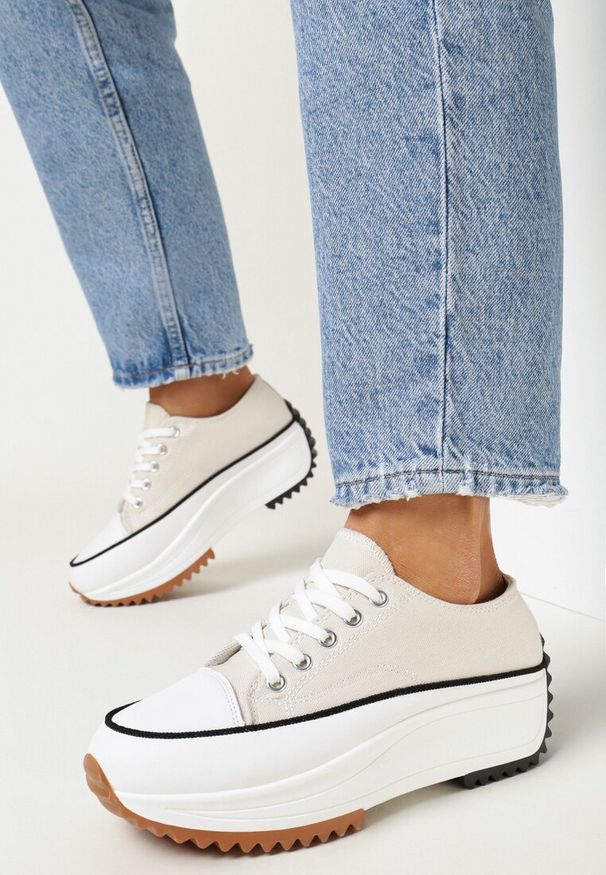 Born2be - Beżowe Trampki na Platformie z Cholewką Przed Kostkę Avaren. Wysokość cholewki: przed kostkę. Kolor: beżowy. Materiał: jeans. Szerokość cholewki: normalna. Obcas: na platformie