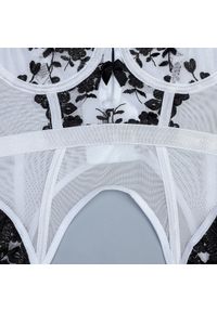 Intica - Komplet bielizny z haftem i pończochami Nikita. Kolor: wielokolorowy. Materiał: materiał. Wzór: haft #10