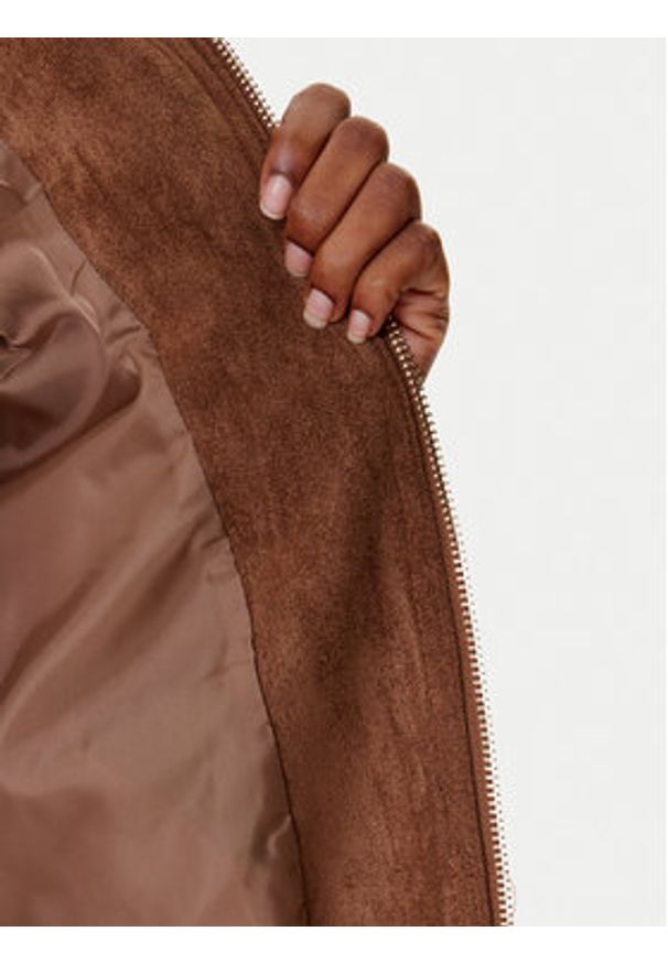 Morgan Kurtka z imitacji skóry 252-GPOKEL Brązowy Regular Fit. Kolor: brązowy. Materiał: skóra