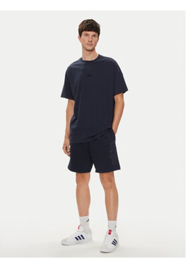 Adidas - adidas Szorty sportowe ALL SZN Fleece Graphic IW1195 Niebieski Regular Fit. Kolor: niebieski. Materiał: bawełna, syntetyk. Styl: sportowy