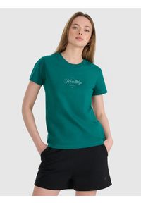4f - 4F T-shirt regular z nadrukiem damski - turkusowy XL. Okazja: na co dzień. Kolor: turkusowy. Materiał: dzianina, jersey, materiał, bawełna. Długość rękawa: krótki rękaw. Długość: krótkie. Wzór: nadruk. Styl: sportowy, klasyczny, casual