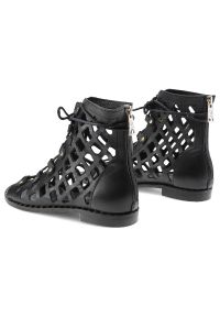 Czarne Sandały Carinii Buty Damskie Obuwie Na Lato. Okazja: na co dzień. Kolor: czarny. Materiał: skóra. Wzór: aplikacja. Sezon: lato. Obcas: na obcasie. Styl: boho, casual. Wysokość obcasa: niski #2