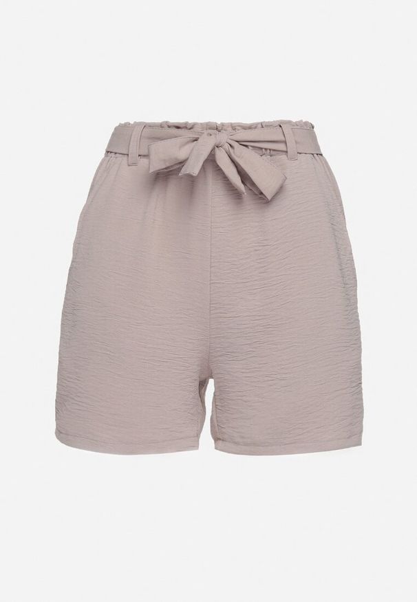 Born2be - Ciemnobeżowe Bermudy Szorty z Gumką w Pasie i Materiałowym Paskiem z Wysokim Stanem Qualetta. Stan: podwyższony. Kolor: beżowy. Materiał: materiał. Styl: elegancki
