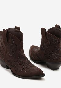 Born2be - Brązowe Niskie Botki Kowbojki Zdobione Cyrkoniami Lannore. Okazja: na co dzień. Kolor: brązowy. Materiał: jeans. Wzór: aplikacja. Sezon: zima, jesień. Styl: klasyczny, casual #5