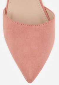 Born2be - Różowe Czółenka na Obcasie Vices ze Skórzaną Wkładką i Ozdobnym Paskiem Nurisella. Okazja: na co dzień. Zapięcie: pasek. Kolor: różowy. Materiał: skóra. Obcas: na obcasie. Styl: casual, klasyczny. Wysokość obcasa: średni #6