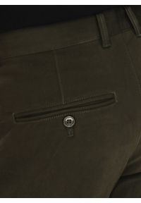 Pako Lorente - PAKO LORENTE – Gładkie spodnie męskie w kolorze zielonym. Kolor: zielony. Materiał: bawełna, elastan. Wzór: gładki. Styl: klasyczny #6