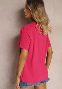 Renee - Różowy T-shirt z Bawełny Ozdobiony Cyrkoniowym Napisem Olfea. Okazja: na co dzień. Kolor: różowy. Materiał: bawełna. Wzór: napisy, aplikacja. Styl: casual, wizytowy, elegancki #3