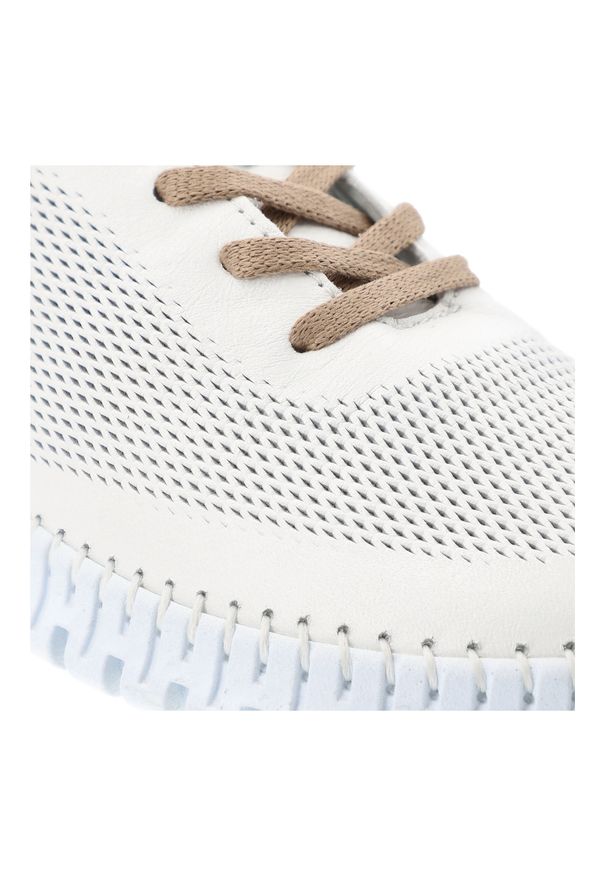 Półbuty damskie Artiker, niski fason sznurowanie sportowy charakter lekka konstrukcja elastyczna podeszwa miękka wkładka, biała, 58C3083. Okazja: na spacer, na co dzień. Zapięcie: sznurówki. Kolor: biały. Materiał: skóra, jeans. Szerokość cholewki: normalna. Wzór: gładki. Sezon: wiosna, lato. Sport: turystyka piesza