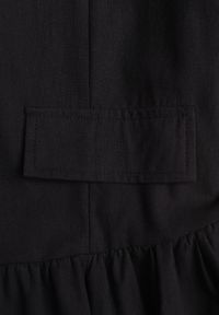 Born2be - Czarna Bawełniano-Wiskozowa Sukienka Koszulowa z Imitacją Kieszeni Biriala. Okazja: na co dzień. Kolor: czarny. Materiał: wiskoza, bawełna. Typ sukienki: koszulowe. Styl: casual, elegancki, klasyczny #5