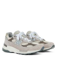 Buty unisex New Balance U992MM - beżowe. Kolor: beżowy. Materiał: materiał, syntetyk, guma, zamsz. Szerokość cholewki: normalna #5