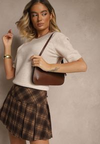 Renee - Beżowy Sweter z Wełną Krótkim Rękawem Ozdobiony Ściągaczami Emiralin. Okazja: na co dzień. Kolor: beżowy. Materiał: wełna. Długość rękawa: krótki rękaw. Długość: krótkie. Wzór: aplikacja. Styl: casual
