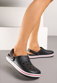 Born2be - Czarno-Czerwone Klapki z Paskiem Podtrzymującym Piętę Tiaria. Okazja: na co dzień. Kolor: czarny. Sezon: lato. Styl: casual #5
