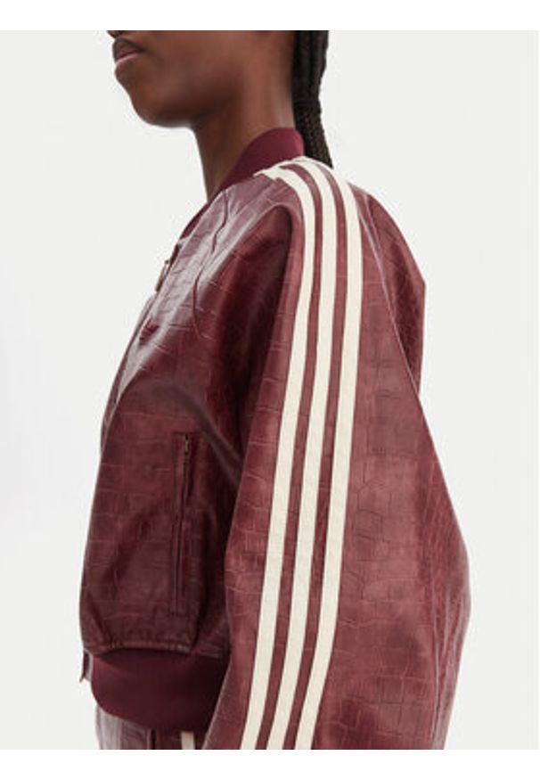 Adidas - adidas Kurtka z imitacji skóry Pleather KD8792 Bordowy Oversize. Kolor: czerwony. Materiał: skóra