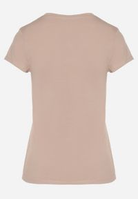 Born2be - Jasnobeżowy Bawełniany Klasyczny T-shirt Lunolia. Okazja: na co dzień. Kolor: beżowy. Materiał: bawełna. Wzór: gładki. Styl: klasyczny #4