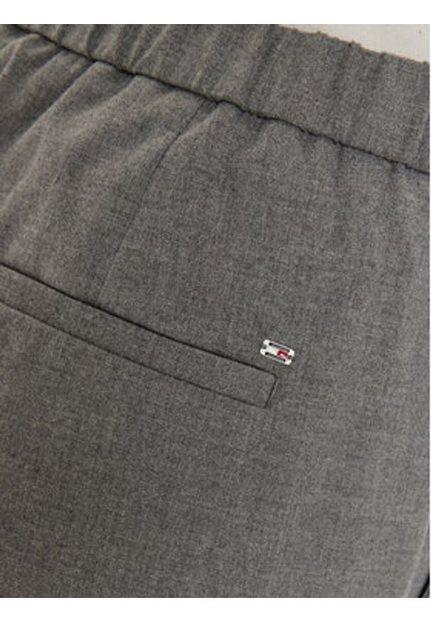 TOMMY HILFIGER - Tommy Hilfiger Chinosy WW0WW42951 Szary Straight Fit. Kolor: szary. Materiał: syntetyk, wiskoza