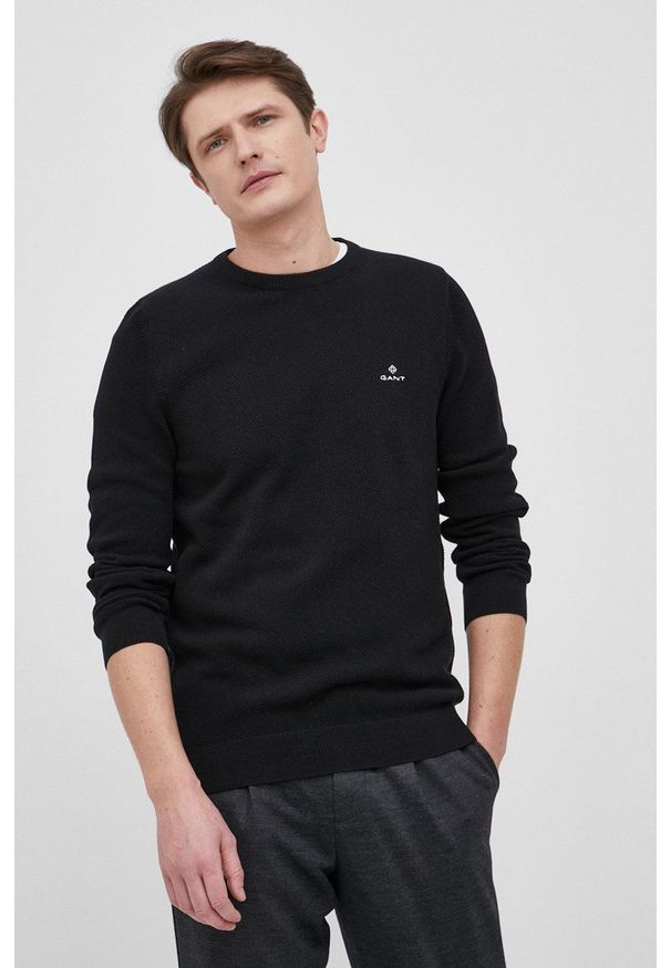 GANT - Gant Sweter bawełniany męski kolor granatowy lekki. Okazja: na co dzień. Kolor: czarny. Materiał: bawełna. Długość rękawa: długi rękaw. Długość: długie. Styl: casual