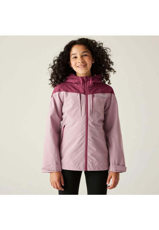 Regatta - Kurtka turystyczna przeciwdeszczowa Highton. Kolor: fioletowy. Materiał: tkanina, poliester. Sport: turystyka piesza