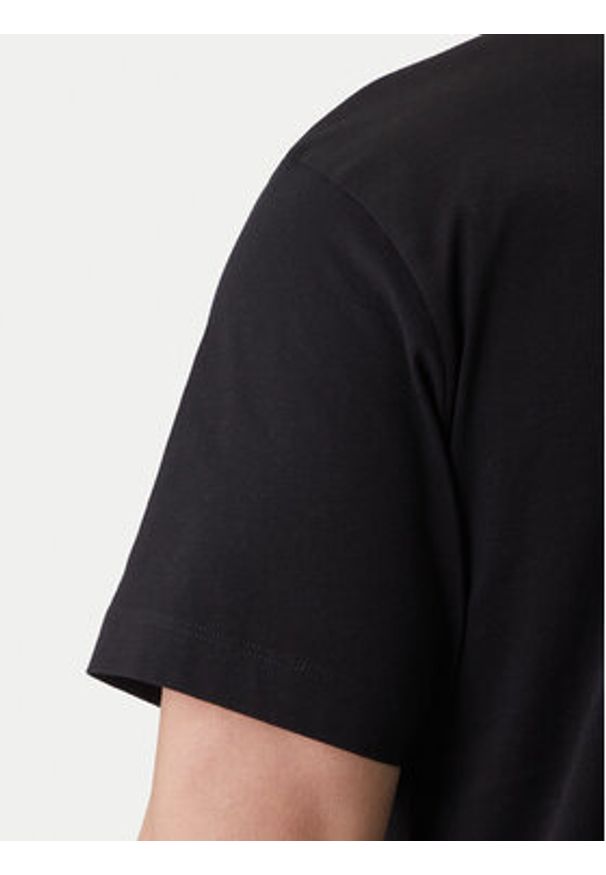 Guess Jeans T-Shirt M6GIB7 K8HM0 Czarny Regular Fit. Kolor: czarny. Materiał: bawełna