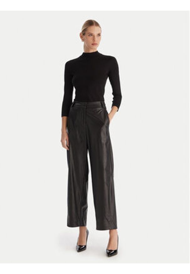 ACCESS FASHION Golf 54-8072 Czarny Slim Fit. Typ kołnierza: golf. Kolor: czarny. Materiał: wiskoza