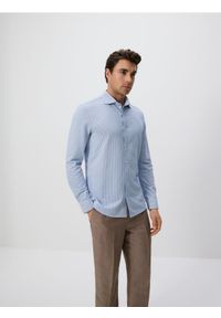 Reserved - Prążkowana koszula slim fit - jasnoniebieski. Kolor: niebieski. Materiał: prążkowany #1