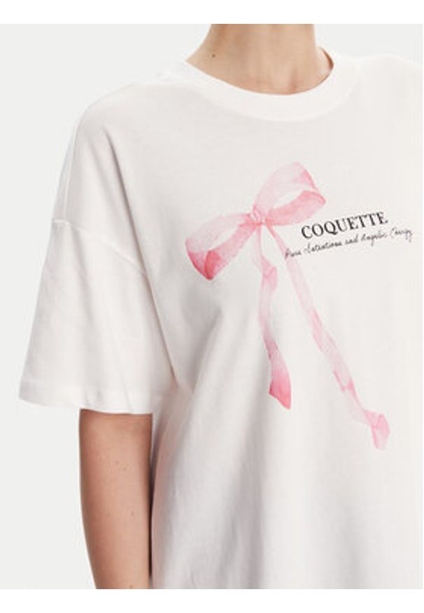 only - ONLY T-Shirt Vivvi 15346761 Biały Regular Fit. Kolor: biały. Materiał: bawełna