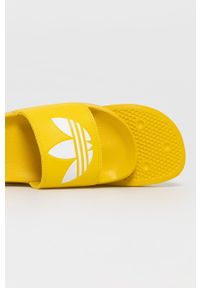 adidas Originals Klapki Adilette Lite kolor żółty. Kolor: żółty. Materiał: materiał. Obcas: na obcasie. Wysokość obcasa: niski #3