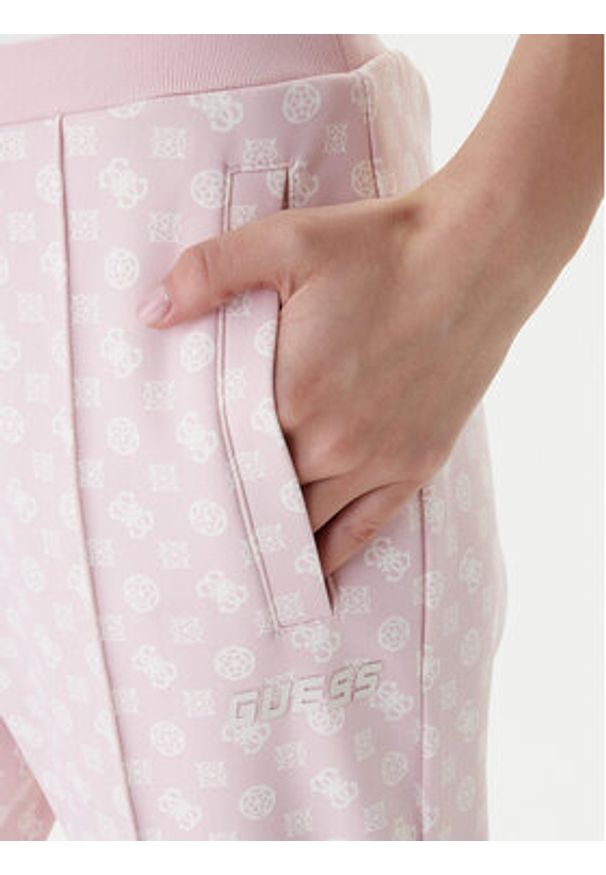 Guess Spodnie dresowe V5YB20 KB212 Różowy Regular Fit. Kolor: różowy. Materiał: syntetyk