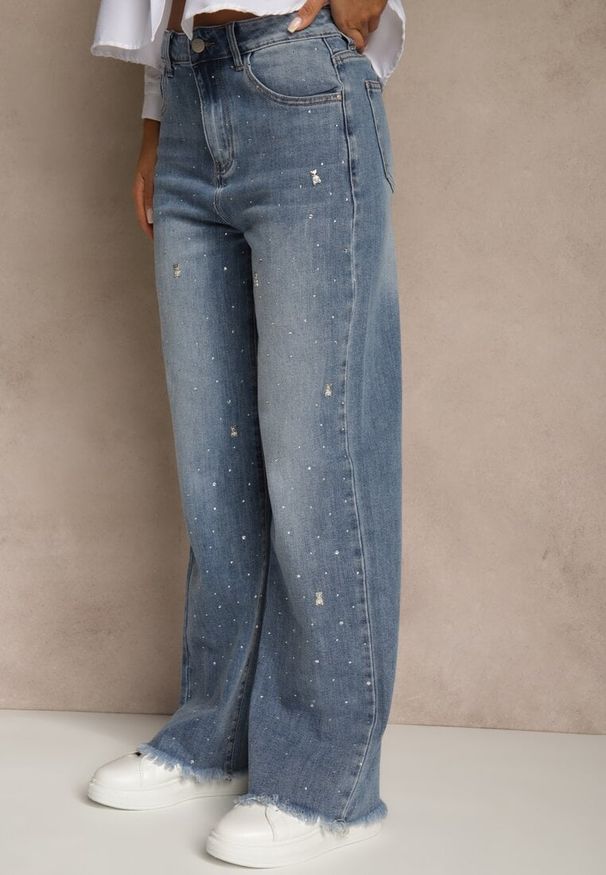 Renee - Niebieskie Szerokie Jeansy High Waist z Cyrkoniowymi Aplikacjami Sireilure. Stan: podwyższony. Kolor: niebieski. Wzór: aplikacja