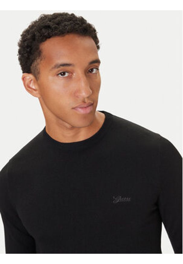 Guess Sweter M5YR26 Z0122 Czarny Slim Fit. Kolor: czarny. Materiał: syntetyk