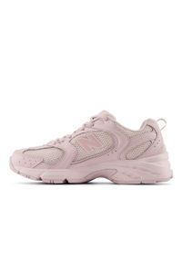 New Balance 530 U530TBD Sneakersy unisex. Okazja: na co dzień, na uczelnię. Kolor: różowy. Materiał: guma, syntetyk, materiał. Szerokość cholewki: normalna. Wzór: kolorowy. Sezon: lato #4