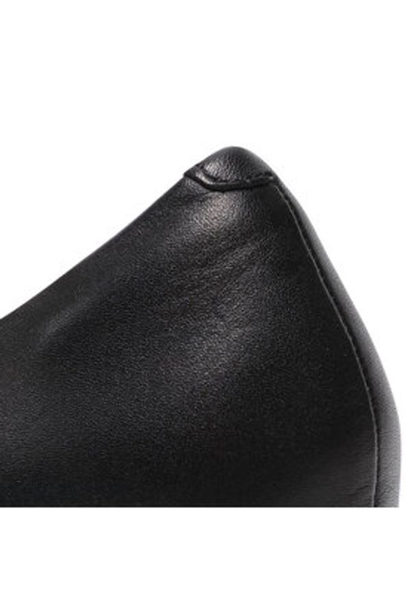 Clarks Półbuty Ambyr Shine 261577844 Czarny. Kolor: czarny. Materiał: skóra