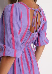 Born2be - Fioletowo-Różowa Taliowana Sukienka z Bawełny z Motywem Pasków Rivettes. Okazja: na co dzień, do pracy. Typ kołnierza: dekolt w kształcie V. Kolor: fioletowy. Materiał: bawełna. Wzór: aplikacja. Typ sukienki: proste. Styl: klasyczny, casual, elegancki #4
