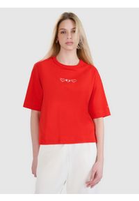 4f - 4F T-shirt oversize z nadrukiem damski - czerwony XL. Okazja: na co dzień. Kolor: czerwony. Materiał: dzianina, bawełna, jersey. Długość rękawa: krótki rękaw. Długość: krótkie. Wzór: nadruk. Styl: klasyczny, sportowy, casual