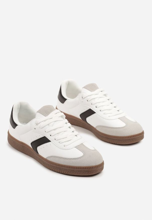 Born2be - Białe Sneakersy w Stylu Tenisówek z Perforacją Aranaria. Okazja: na spacer, na co dzień. Kolor: biały. Materiał: jeans, kauczuk. Sport: turystyka piesza