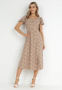 Born2be - Beżowo-Zielona Sukienka Midi z Gumką w Pasie i Rozcięciem Kaylanii. Kolor: beżowy. Materiał: bawełna, tkanina. Sezon: wiosna, lato. Długość: midi #1