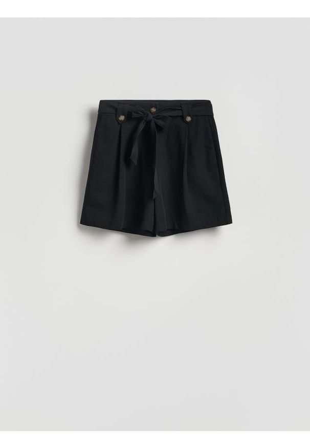 Reserved - Szorty z wiązaniem - czarny. Kolor: czarny. Materiał: tkanina, len