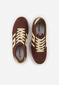 Born2be - Brązowe Sneakersy na Grubej Podeszwie Ozdobione Geometrycznym Wzorem Asoastis. Okazja: na spacer, na co dzień, do pracy. Kolor: brązowy. Materiał: prążkowany, dzianina. Wzór: geometria, aplikacja. Sport: turystyka piesza #8