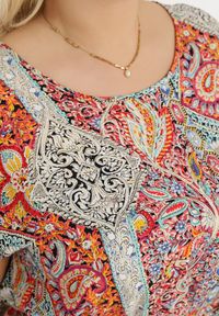 Born2be - Czerwono-Beżowa Wiskozowa Sukienka w Stylu Boho o Pudełkowym Kroju z Materiałowym Paskiem Neteri. Okazja: na co dzień. Kolor: czerwony. Materiał: materiał, wiskoza. Styl: boho #5