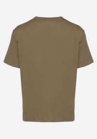 Born2be - Ciemnobeżowy T-shirt Bawełniany z Napisem Sunviera. Okazja: na co dzień. Kolor: beżowy. Materiał: bawełna. Wzór: napisy. Styl: casual #3