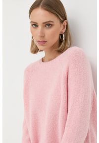 Weekend Max Mara sweter z domieszką wełny damski kolor różowy lekki. Kolor: różowy. Materiał: wełna. Długość rękawa: raglanowy rękaw. Wzór: gładki