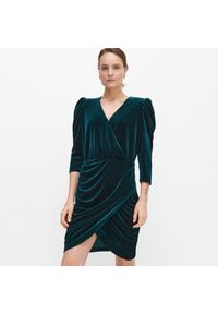 Reserved - Welurowa sukienka z dekoltem - Turkusowy. Kolor: turkusowy. Materiał: welur #1