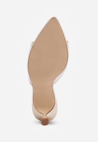 Born2be - Beżowe Klapki na Szpilce z Siateczkową Wyciętą Cholewką Laomesine. Nosek buta: otwarty. Kolor: beżowy. Materiał: skóra, materiał. Sezon: lato. Obcas: na szpilce. Styl: klasyczny. Wysokość obcasa: średni #5