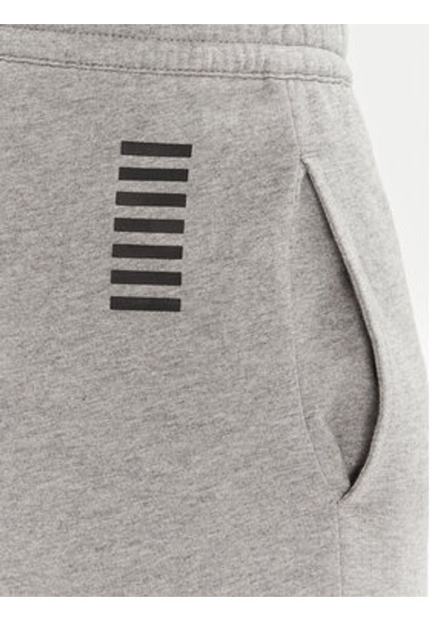 EA7 Emporio Armani Spodnie dresowe 8NPP67 PJVRZ 3905 Szary Slim Fit. Kolor: szary. Materiał: bawełna