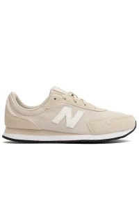 Buty New Balance GC323AC - beżowe. Okazja: na co dzień. Kolor: beżowy. Materiał: materiał, syntetyk, guma. Szerokość cholewki: normalna #1