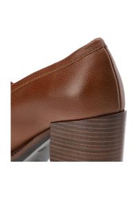 Brązowe Półbuty CheBello Eleganckie Skórzane Buty Na Obcasie. Kolor: brązowy. Materiał: skóra. Szerokość cholewki: normalna. Obcas: na obcasie. Styl: elegancki. Wysokość obcasa: średni #7