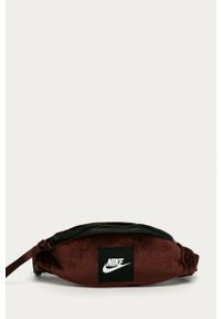 Nike Sportswear - Nerka. Kolor: brązowy. Materiał: poliester, materiał. Wzór: gładki #1