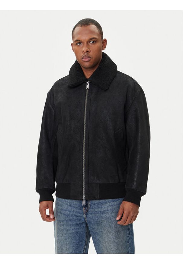 BOSS Kurtka skórzana Jonier 50547567 Czarny Relaxed Fit. Kolor: czarny. Materiał: skóra