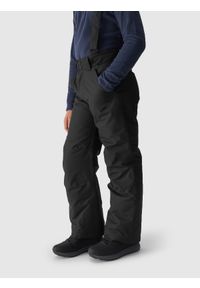 4F JUNIOR - Spodnie narciarskie z szelkami membrana 8000 chłopięce - czarne. Kolor: czarny. Materiał: materiał, tkanina, syntetyk. Sezon: zima. Sport: narciarstwo