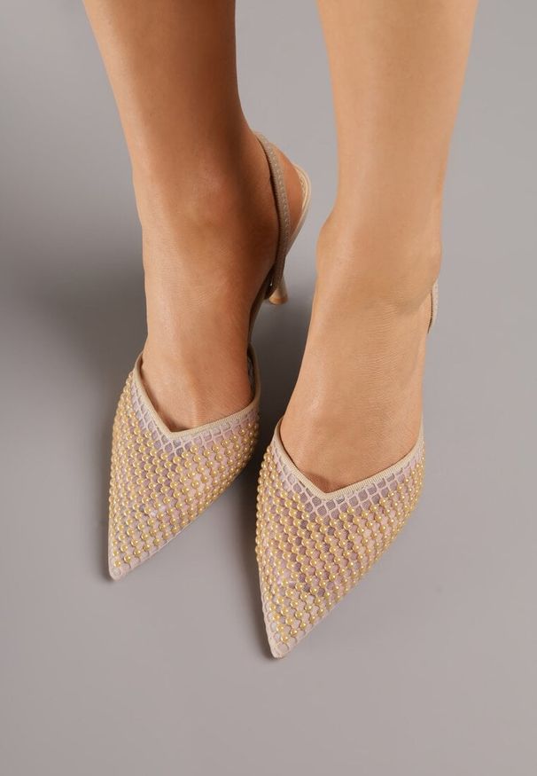 Born2be - Ciemnobeżowe Siateczkowe Sandały na Szpilce ze Szpiczastym Noskiem z Perełkami Nivafera. Okazja: na wesele, na ślub cywilny. Nosek buta: szpiczasty. Zapięcie: bez zapięcia. Kolor: beżowy. Materiał: satyna. Obcas: na szpilce. Styl: elegancki