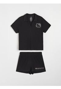Sinsay - Piżama dwuczęściowa z domieszką wiskozy Hello Kitty - czarny. Kolor: czarny. Materiał: wiskoza. Wzór: motyw z bajki #1